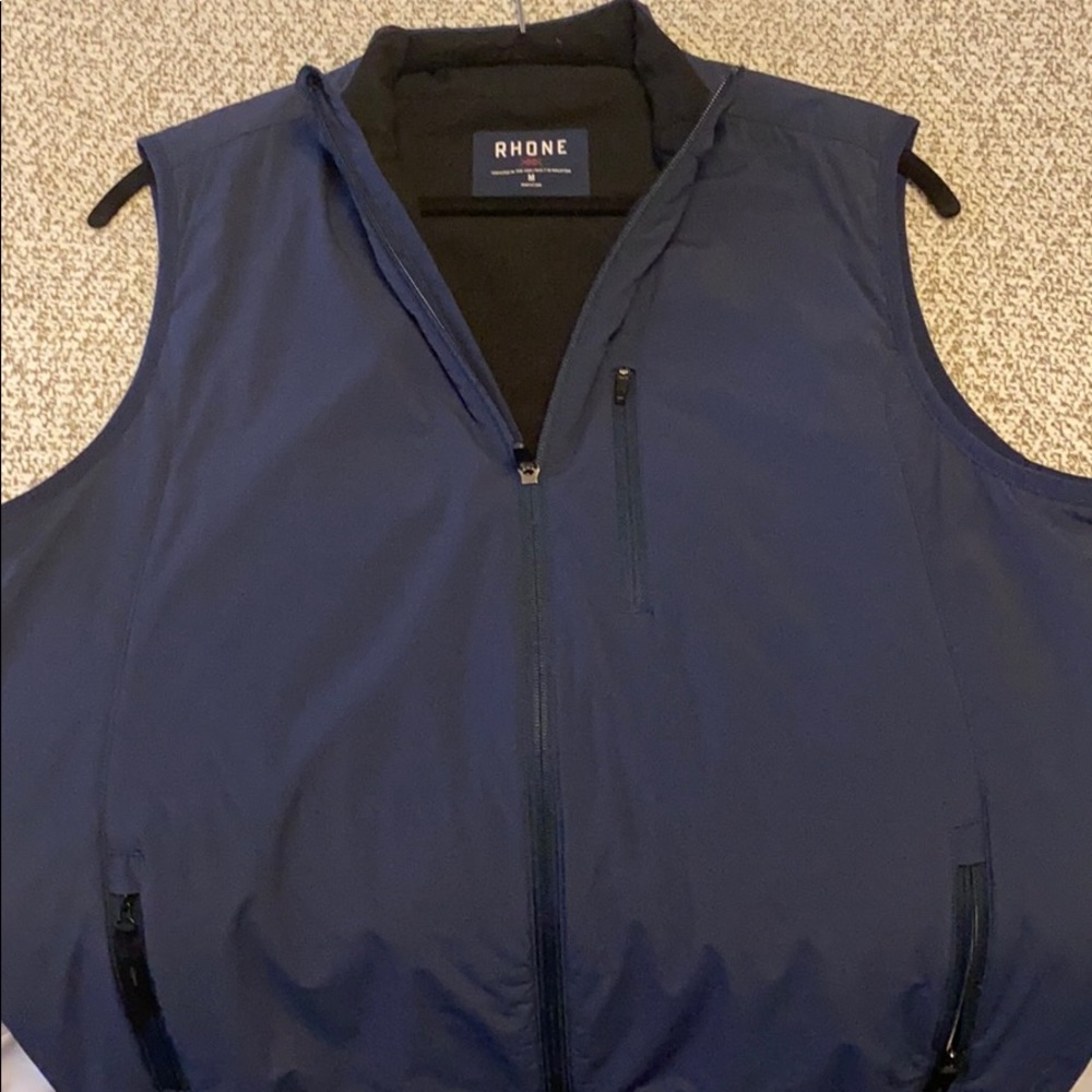 EUC Rhone vest for sale!